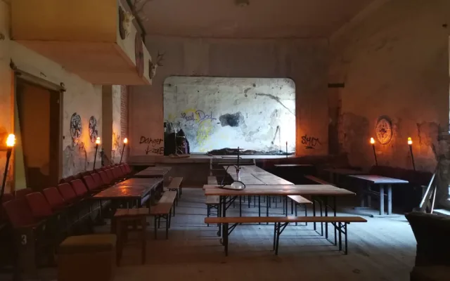 Ptenský zámek vydal sudové plomby, které dokládají existenci pivovaru, ale i měďáky a stříbrňáky. Budou na výstavě