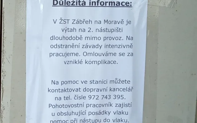 Problémy v zahraničí? Výtah pro kočárky a vozíčkáře na hlavním koridoru v Zábřehu půl roku nefungoval
