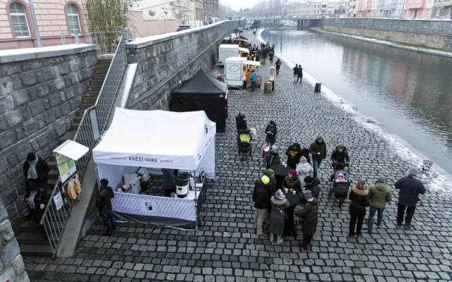 Slabá elektřina na olomoucké náplavce? Soustavu prověřil vyšší odběr při vánočních trzích