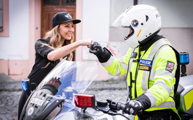 Adrenalin za volantem? Pro policistu pomocník, pro závodníka ohrožení, říká Olga Lounová