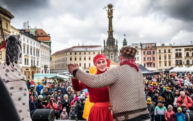 TIP NA VÍKEND: Olomouc v sobotu ožije masopustem. Město zaplaví rej masek, folklor a jarmark plný specialit