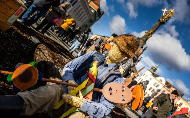 TIP NA VÍKEND: Olomouc v sobotu ožije masopustem. Město zaplaví rej masek, folklor a jarmark plný specialit