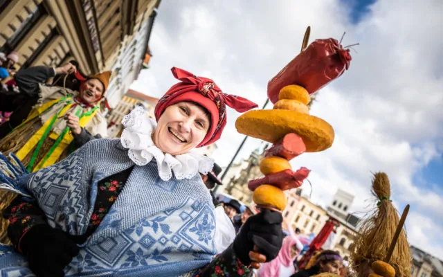TIP NA VÍKEND: Olomouc v sobotu ožije masopustem. Město zaplaví rej masek, folklor a jarmark plný specialit