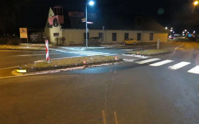 Policisté přistihli opilou ženu za volantem. Za půl hodiny ve stejném voze boural její ještě opilejší spolujezdec