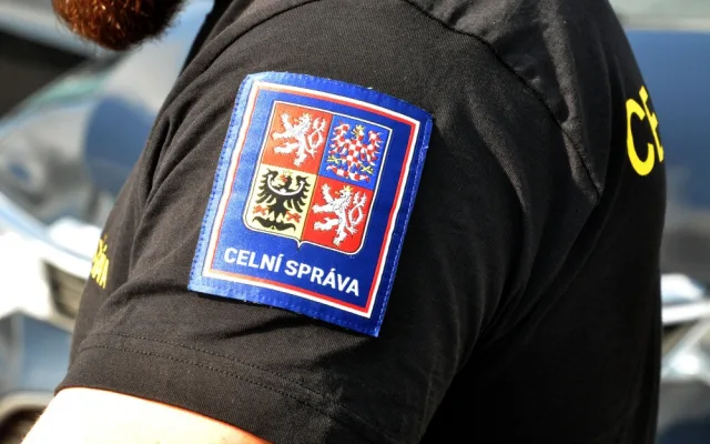 Celníci z Olomouckého kraje loni řešili více nelegálního alkoholu i hazardu