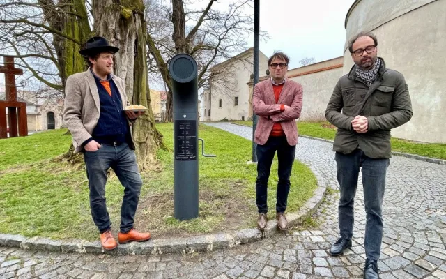 V Olomouci začal fungovat nový Poesiomat. Slyšet lze Plíhala, Kryla, Krobota, ale i básně Jiřího Wolkera