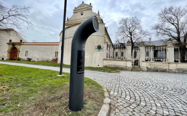 V Olomouci začal fungovat nový Poesiomat. Slyšet lze Plíhala, Kryla, Krobota, ale i básně Jiřího Wolkera