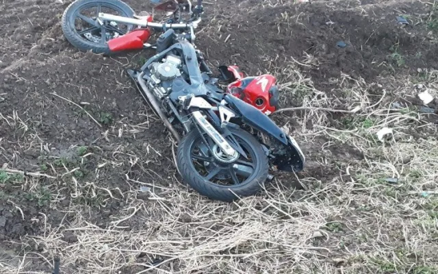 Mobil hlásí nehody. V Kapli se srazily dvě osobní auta, u Němčic nad Hanou havarovala motorkářka