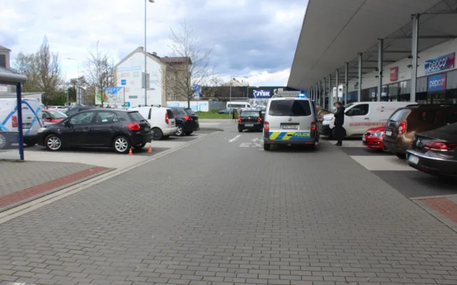 Druhá nehoda u obchodního centra