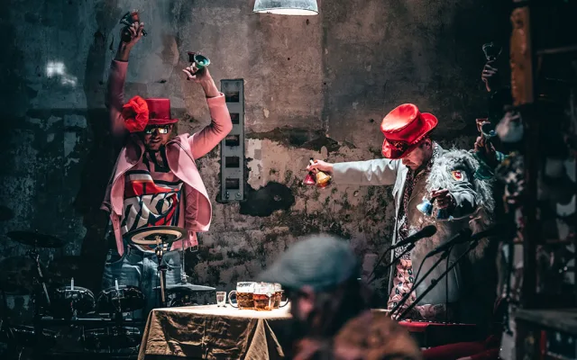 Novocirkusový festival v Olomouci nabídne úchvatná představení v letním kině i akrobacii na bagru