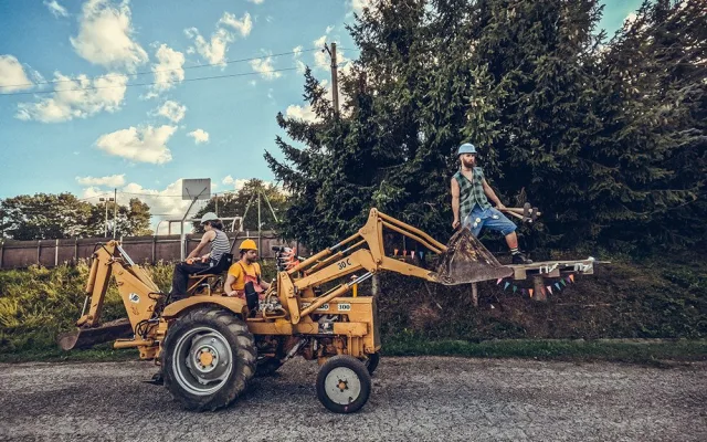 Novocirkusový festival v Olomouci nabídne úchvatná představení v letním kině i akrobacii na bagru