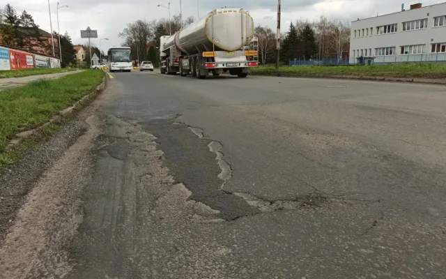 Tovární