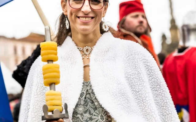 TIP NA VÍKEND: Olomouc ovládne tvarůžkový festival. Slibuje gurmánské zážitky, zábavu a soutěž o titul krále