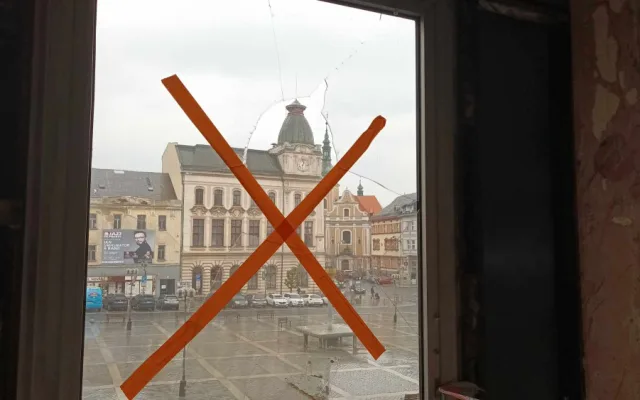 FOTOGALERIE: Z přerovského ESMA zůstal už jen skelet. Začaly se rýsovat základy venkovního schodiště