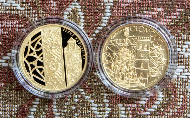 4 - ČNB vydala mince s motivem olomouckých historických památek