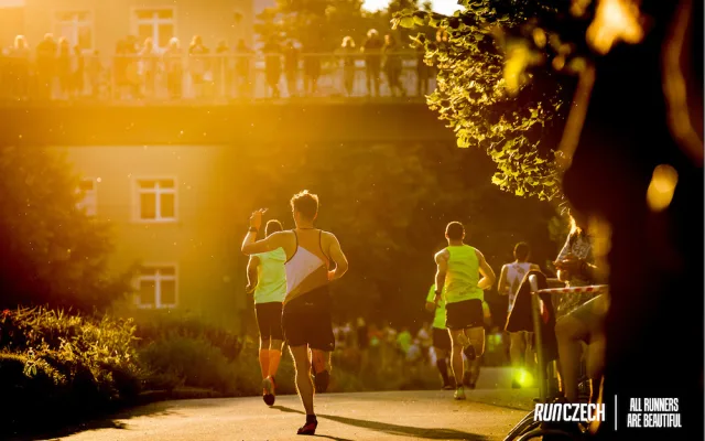 Olomouc přivítá 14. půlmaraton. RunCzech láká i na rodinné běhy a novou pětku