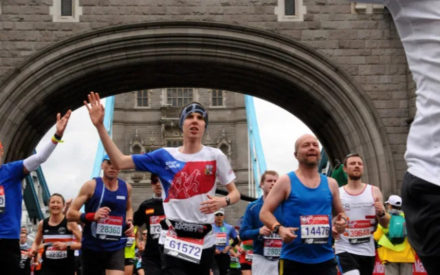 (NE)OBYČEJNÍ: Pětiletá pouť za běžeckým snem. Jan Klásek zkompletoval prestižní kolekci světových maratonů