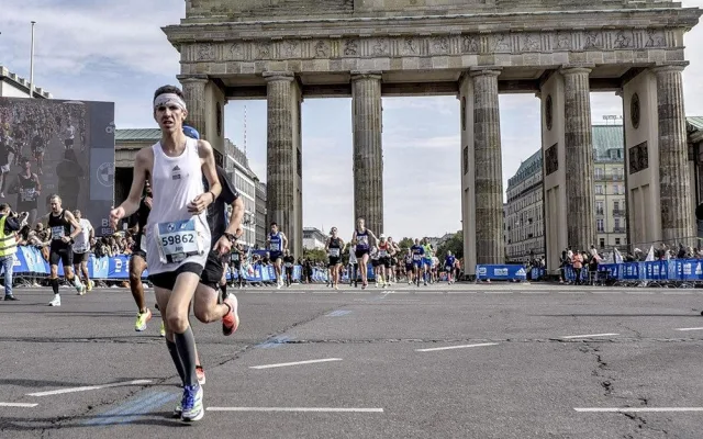 (NE)OBYČEJNÍ: Pětiletá pouť za běžeckým snem. Jan Klásek zkompletoval prestižní kolekci světových maratonů