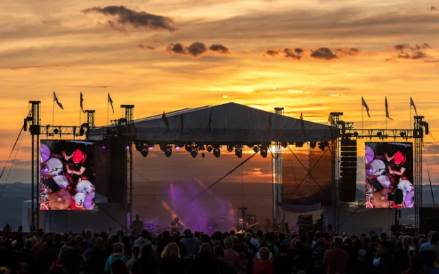 Festival Vesuf zve celou rodinu na hudbu, zábavu a degustace