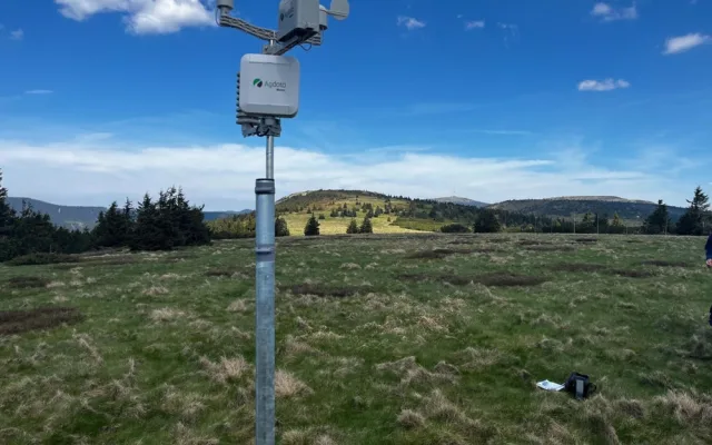 S plánováním výletů v Jeseníkách pomohou turistům chytré meteostanice. Počasí sledují online