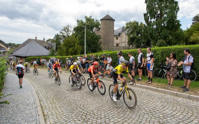 FOTOGALERIE: Czech Tour finišovala v bouřlivé atmosféře. Spurt ve Šternberku patřil hvězdnému Alaphilippovi