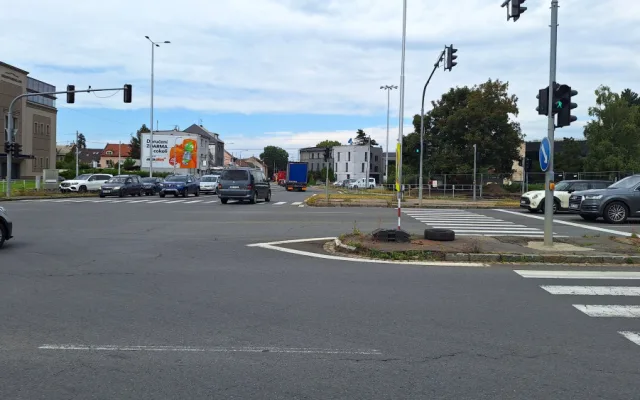 Komplikace v dopravě. Jednu z nejrušnějších křižovatek v Olomouci čeká o víkendu omezení