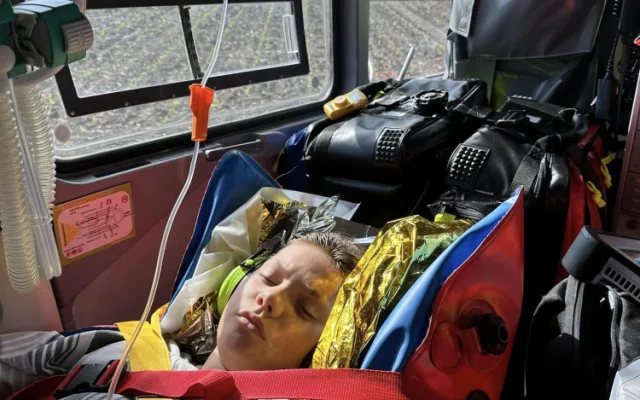 Osmiletá Elenka si zapíchla řídítka do břicha. Uzdravila se přišla poděkovat olomouckým záchranářům