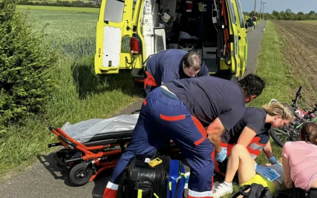 Osmiletá Elenka si zapíchla řídítka do břicha. Uzdravila se přišla poděkovat olomouckým záchranářům