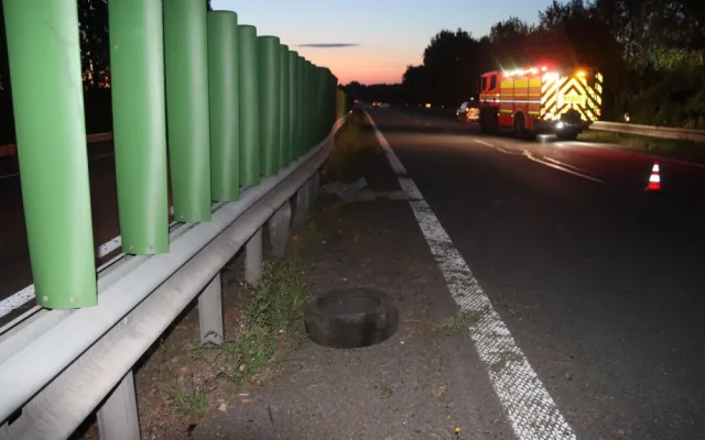 Se třemi promile nezvládl jízdu na dálnici u Litovle. Auto vletělo do svodidel a roztočilo se