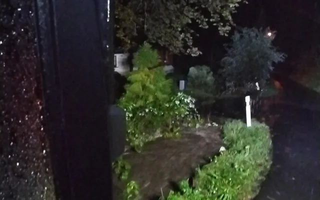 Na Jesenicku se řeky dostávají z koryt. Hasiči na sever posílají speciální techniku a týmy