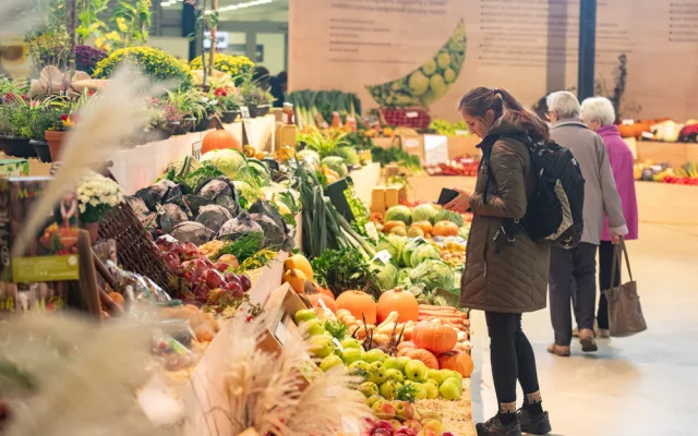 FOTOGALERIE: Podzimní Flora Olomouc otevřela své brány. Hlavní expozici vládne socha Natura