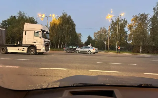 Zdemolovaný radar zmizel, řidiči za Přerovem hned zrychlili i bourali. Náhradu měřiče řešíme, zní z města
