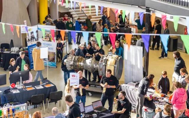 Humanoidní robot, řemesla i technologie - světový festival Maker Faire zavítá již počtvrté do Olomouce