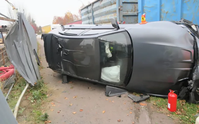 Smyk v BMW a pozitivní test na kokain. Mladík v Prostějově havaroval, škoda činí dva miliony