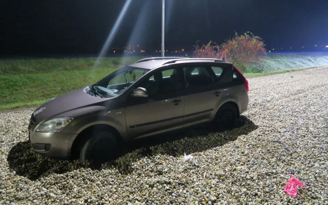 Cizinec nedával u Mohelnice pozor na cestu, s autem rozmetal štěrk v únikovém pruhu pro kamiony