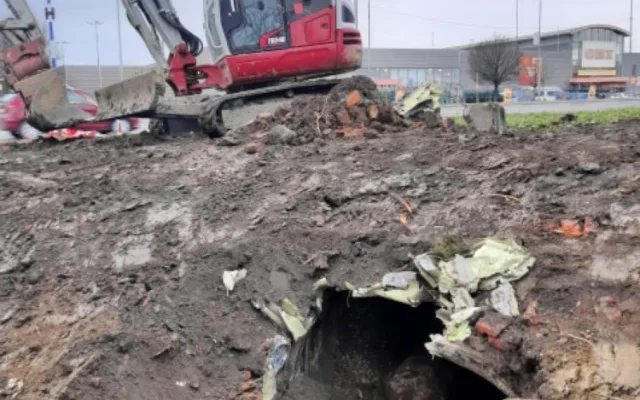 V Přerově dělníci objevili zakopané letadlo. Podle historika sloužilo zřejmě jako bunkr