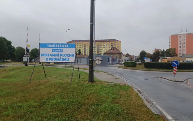 černé bilboardy