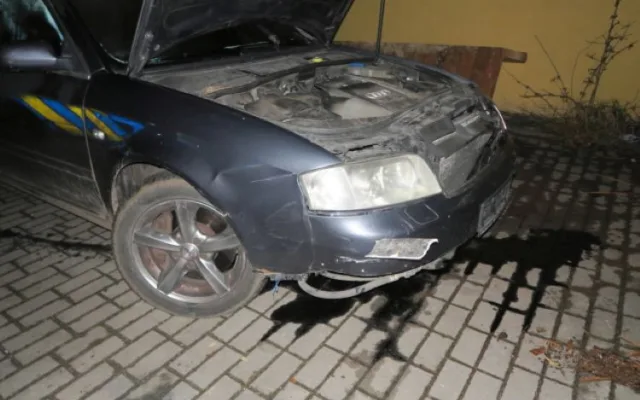 Opilý řidič pod vlivem marihuany za sebou v Doloplazech nechal spoušť. Neměl řidičák, techničák ani SPZ