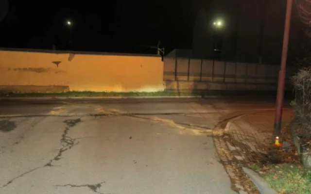 Opilý řidič pod vlivem marihuany za sebou v Doloplazech nechal spoušť. Neměl řidičák, techničák ani SPZ