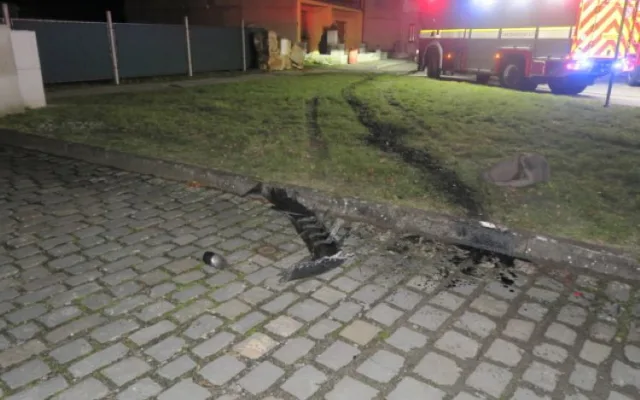 Opilý řidič pod vlivem marihuany za sebou v Doloplazech nechal spoušť. Neměl řidičák, techničák ani SPZ