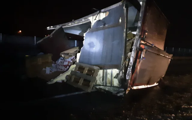 Kamion dostal smyk, na Přerovsku zablokoval dálnici D1 ve směru na Ostravu