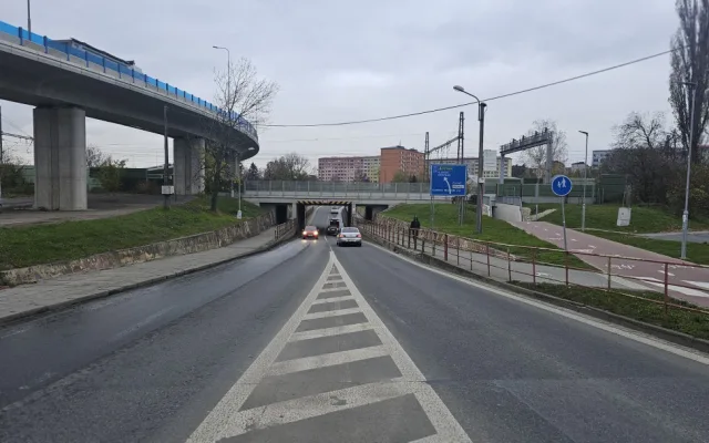 Vodu z podjezdu v Předmostí odvede kilometr dlouhé podzemní potrubí. Stavět se začne po dokončení D1