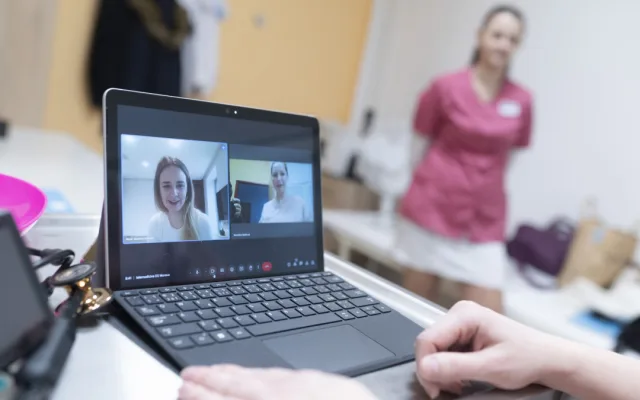 Šumperk, Prostějov, Tovačov, Hrubá Voda. Telemedicína si razí cestu moravskými domovy pro seniory