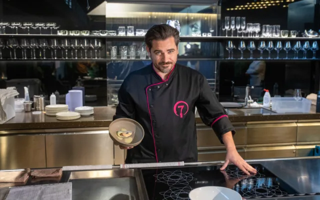 FOTO: Filmaři v Olomouci vytvořili fiktivní restauraci. V nové komedii uvaří Hřebíčková či Kotek