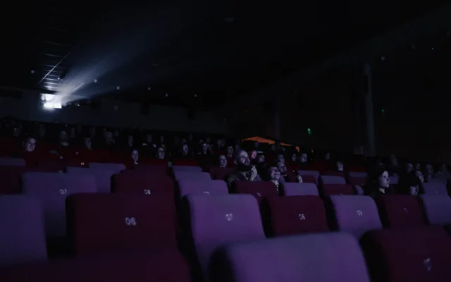 Festival Jeden svět se i letos vrátí do Olomouce. Přinese filmy, přednášky i koncerty
