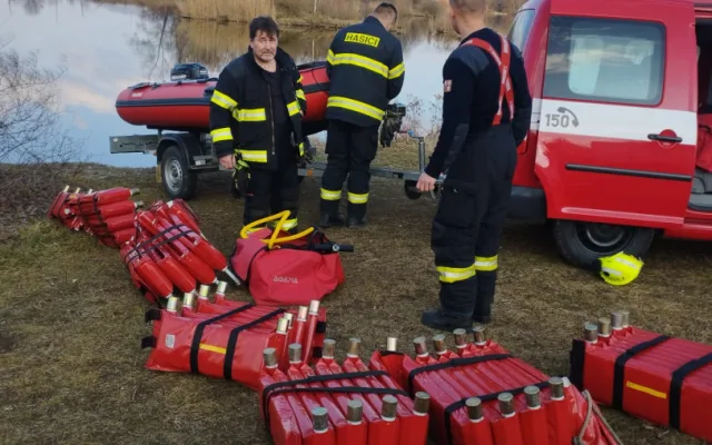 Ovzduší je po obřím požáru vlaku na Přerovsku v pořádku. Úřady nyní zkoumají zamoření půdy a vody v okolí