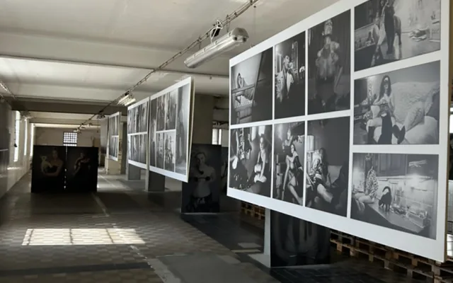 Krása žen vynikla v netradiční galerii. Speciální výstavu fotografií hostí bývalá továrna v Přerově