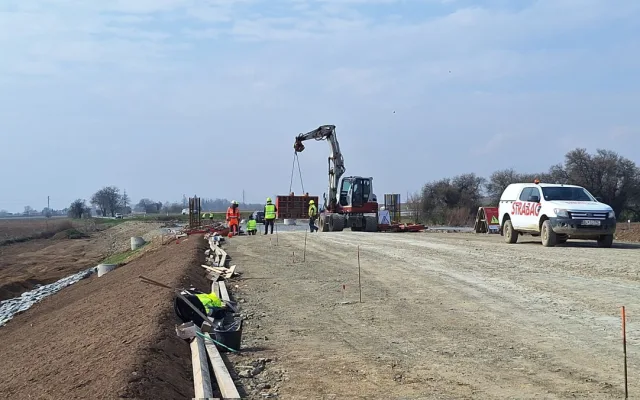 VIDEO: Okolí Přerova se díky stavbě dálnice D1 mění rychle před očima. Termín dokončení je před Vánocemi