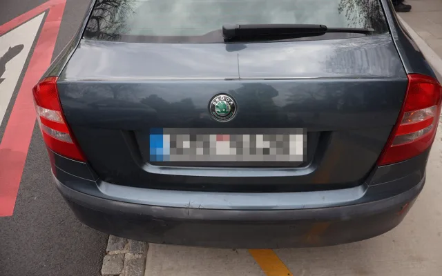 Řidička způsobila v Olomouci řetězovou nehodu, ve stresu od kolize ujela