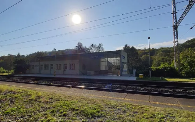 VIDEO: Ze zanedbané budovy nádraží v Teplicích nad Bečvou bude nové infocentrum
